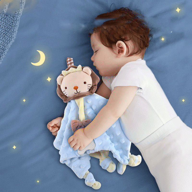 bebe dort bras son doudou bebe lion
