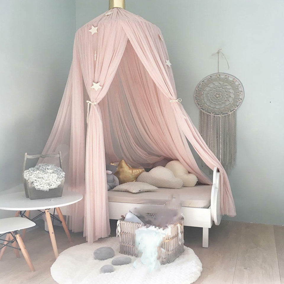 ciel de lit chambre enfant couronne