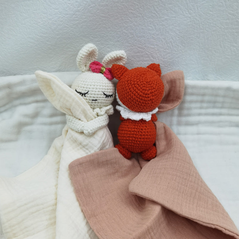 doudou bebe renard de dos