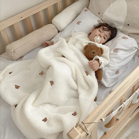 bébé dort berceau couverture bébé