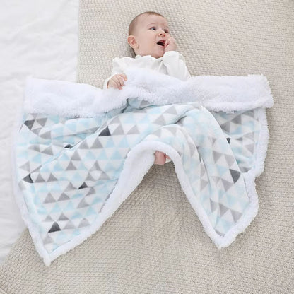 bébé gazouille avec couverture emmaillotage