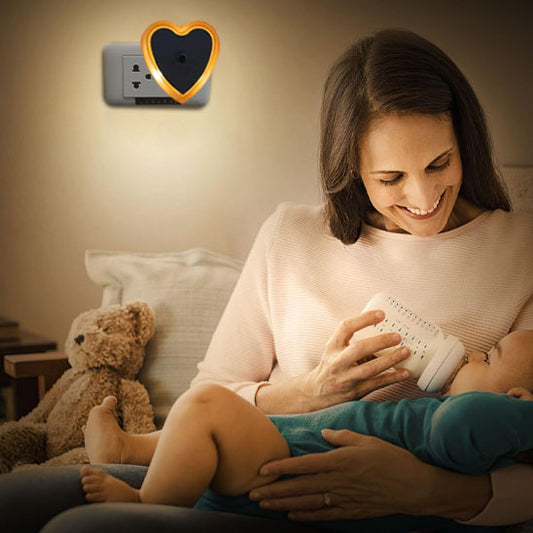 instant calin avec bébé et veilleuse bébé